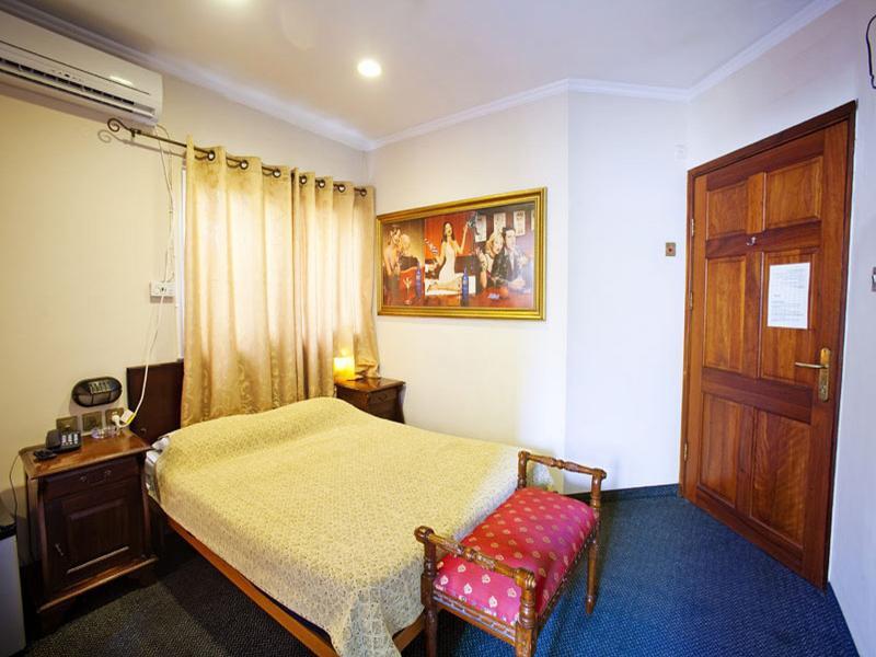 Sun Aviv Hotel เทลอาวีฟ ภายนอก รูปภาพ