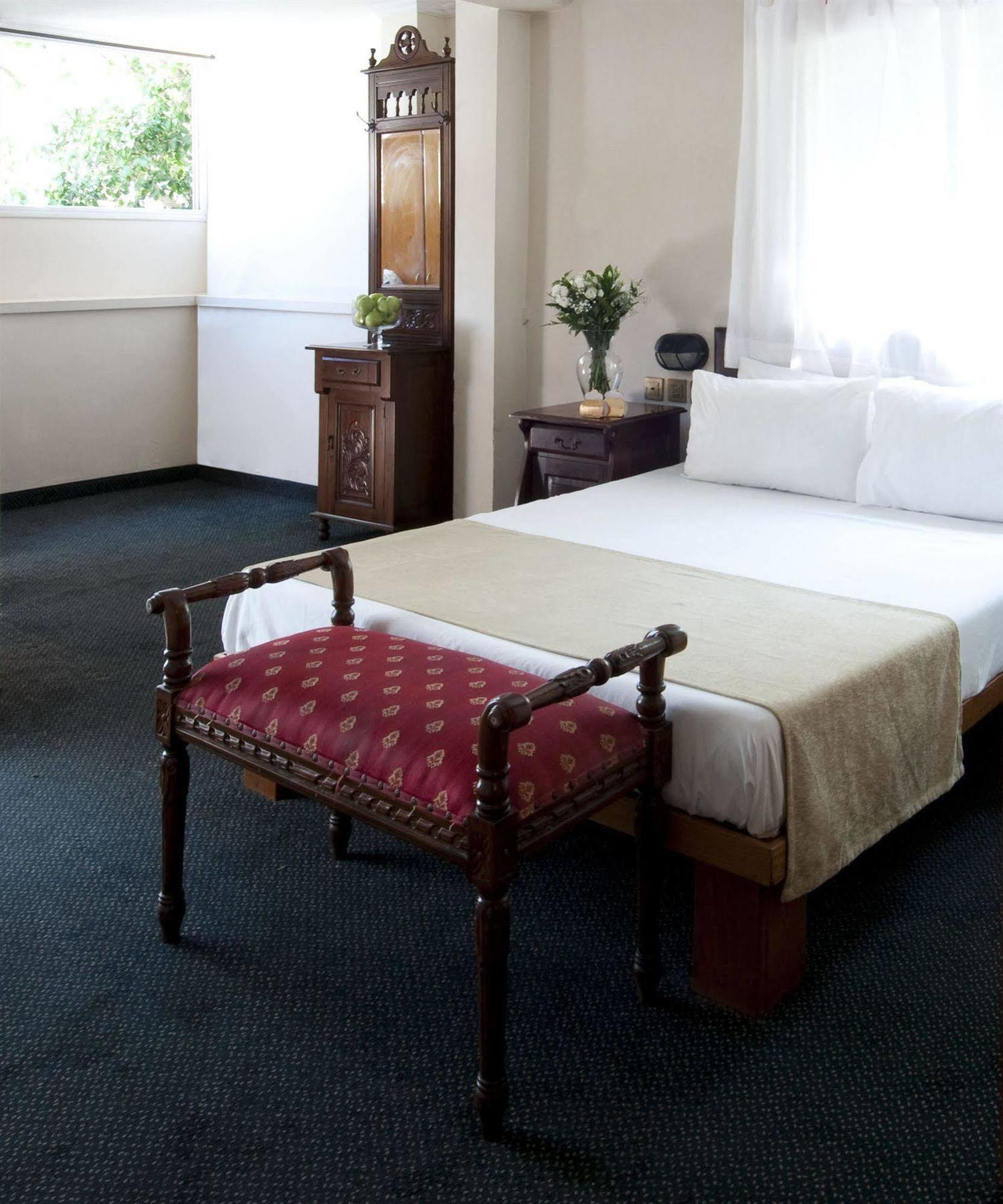 Sun Aviv Hotel เทลอาวีฟ ภายนอก รูปภาพ
